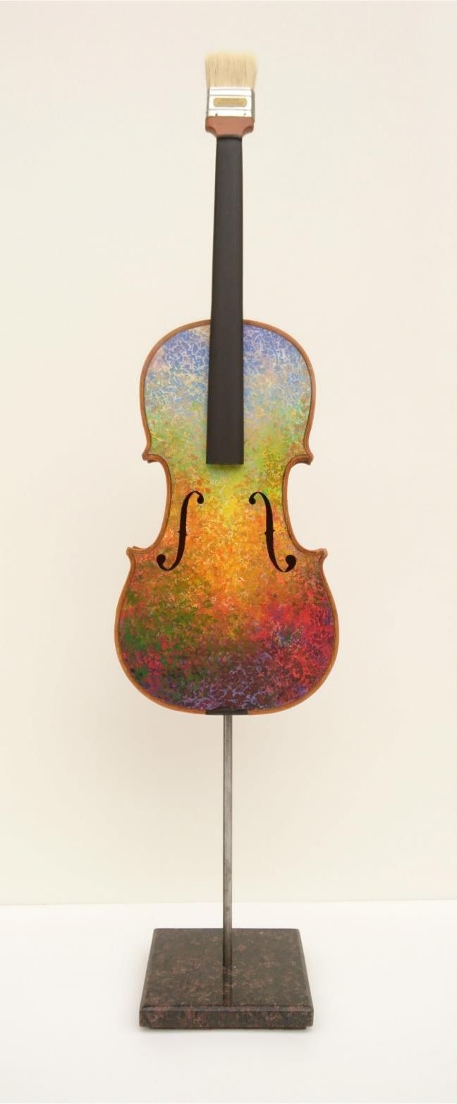 Скрипка «Мелодия палитризма», 2015 г. скрипка, масло, акрил, пластик, кисть; 69 х 24 х 7 см.